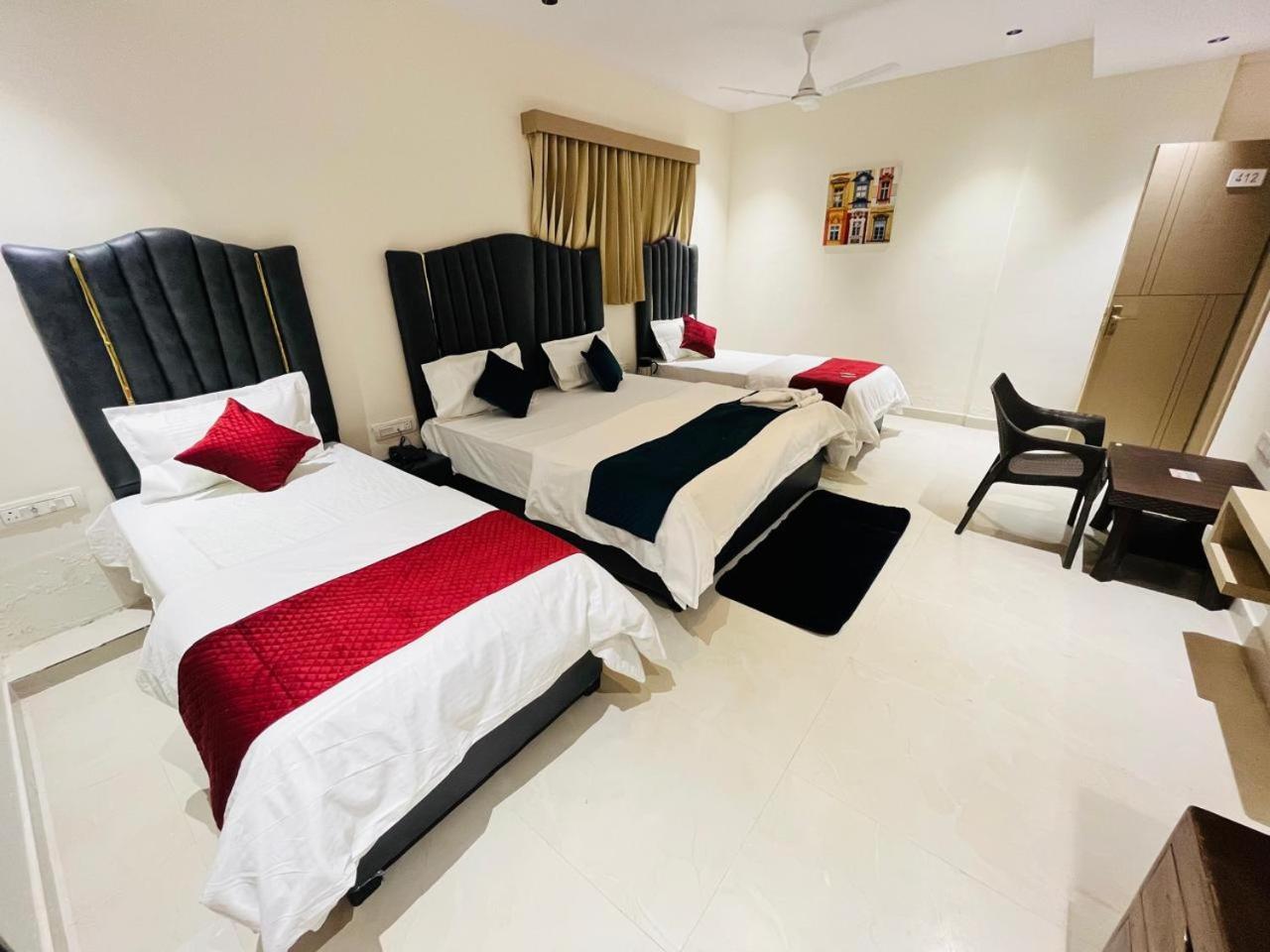 Hotel Royal Sky Morbi Dış mekan fotoğraf